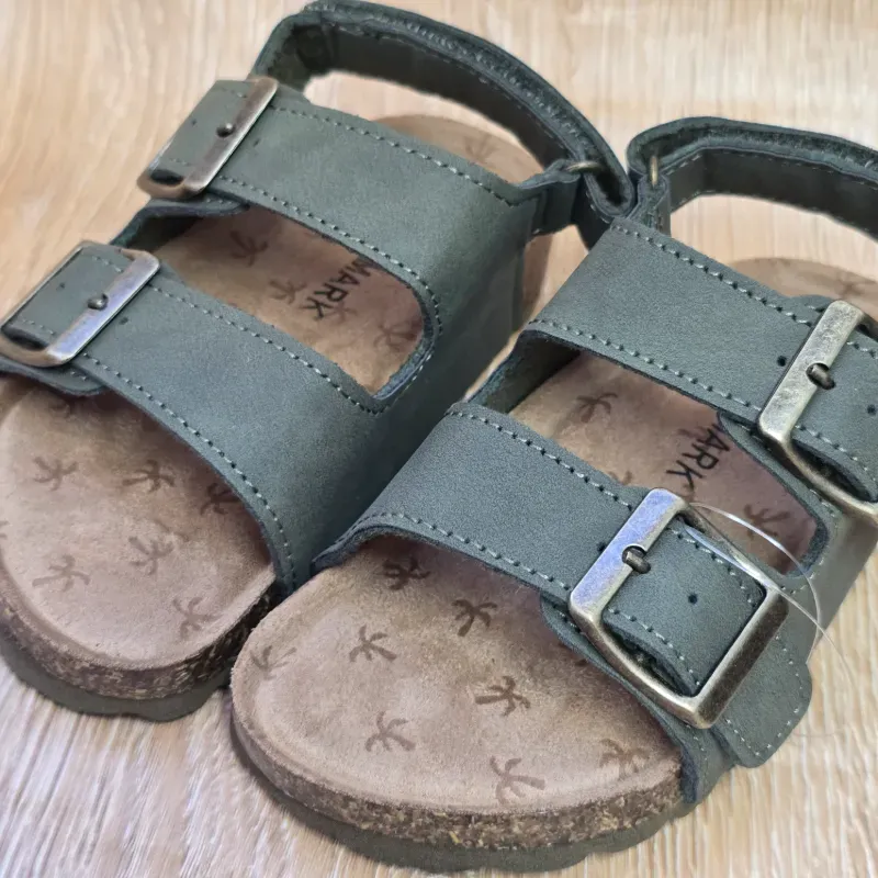 Prácticas agarradas detras color Verde Olivo