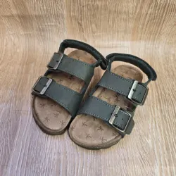 Prácticas agarradas detras color Verde Olivo