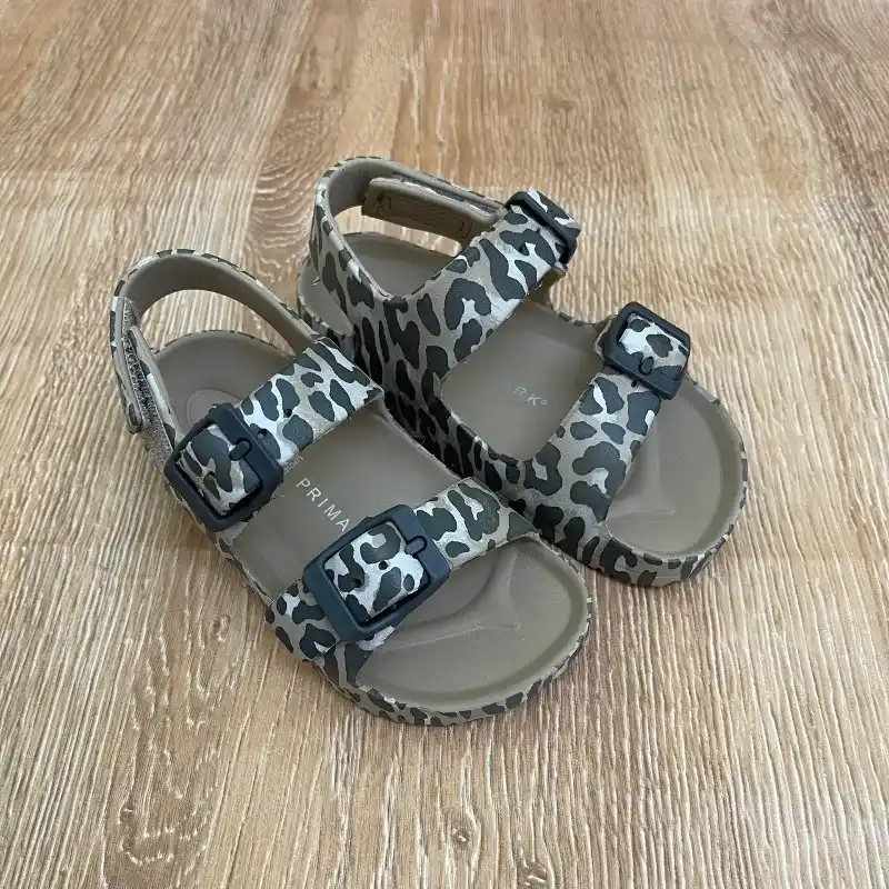 Prácticas con estampado de leopardo
