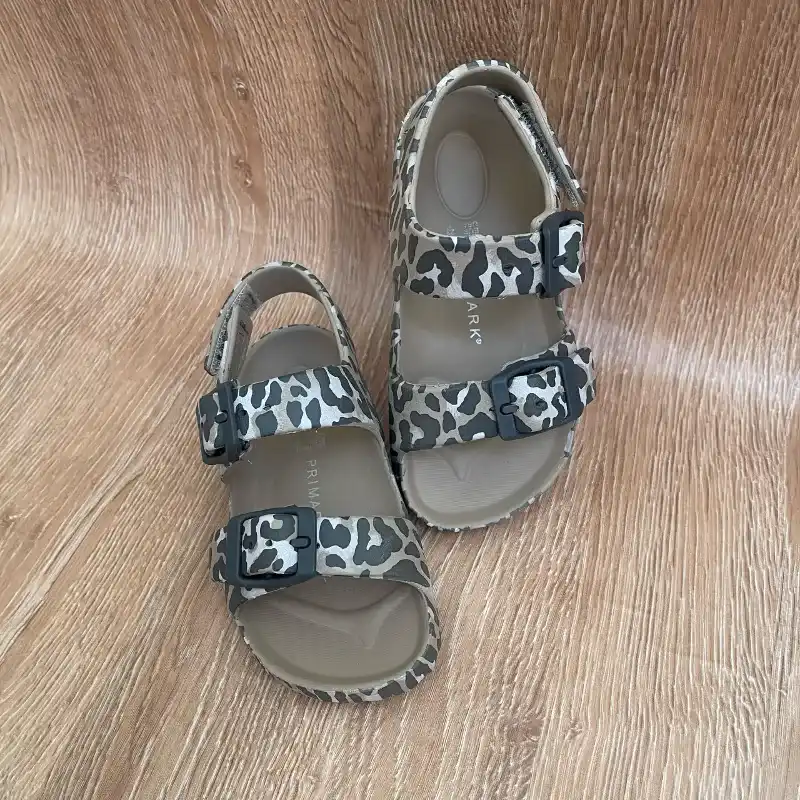 Prácticas con estampado de leopardo