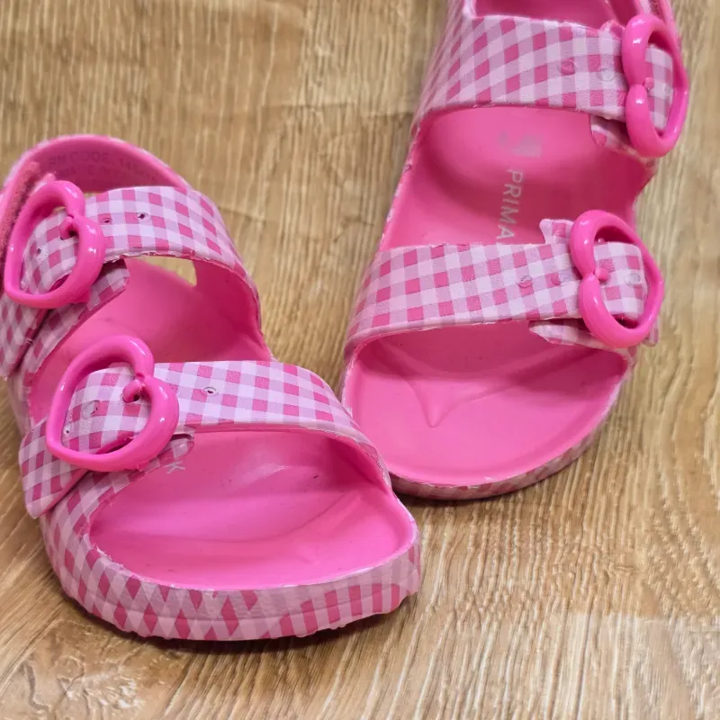 Prácticas Engomadas Color rosa con corazon