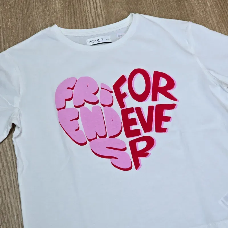 Pulover blanco FRIENDS FOREVER