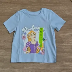 Pulover color azul celeste de Rapunzel