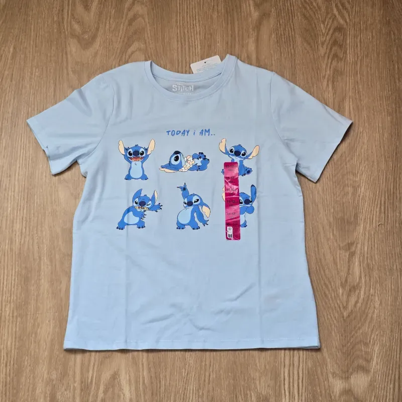 Pulover color azul de Stich