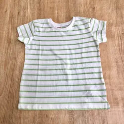 Pulóver color blanco con rayas verdes