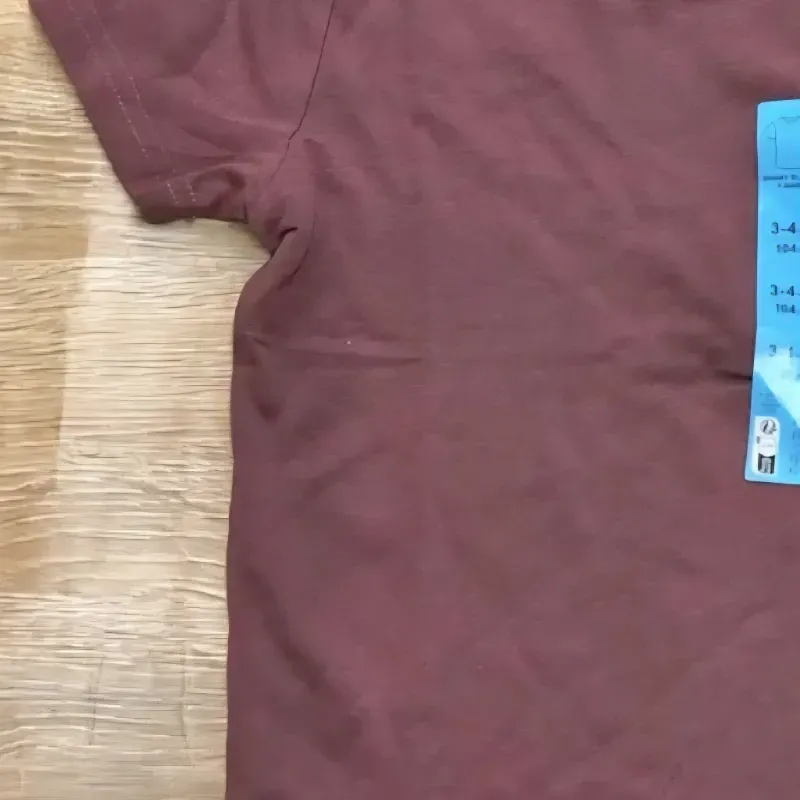 Pulóver color rojo vino