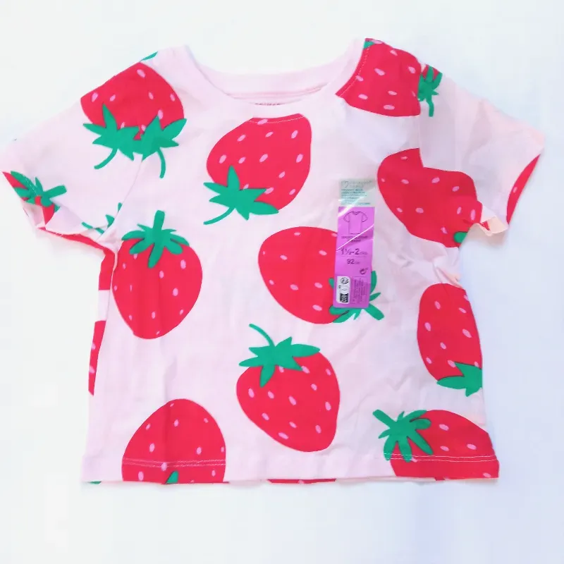 Pulóver color rosado con fresas 
