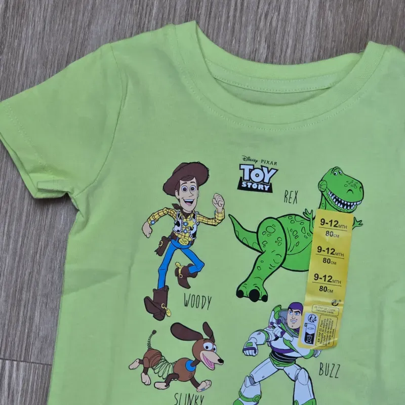 Pulover color verde de Toy Story