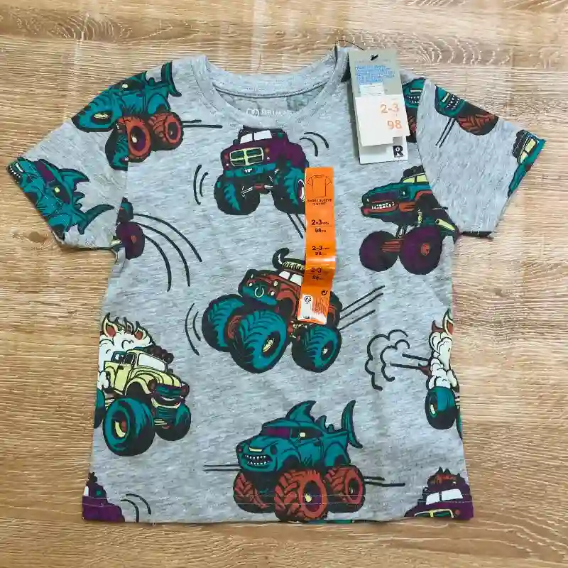 Pulóver con camiones monstruos 