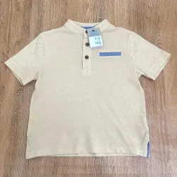 Pulóver con cuello chino color crema