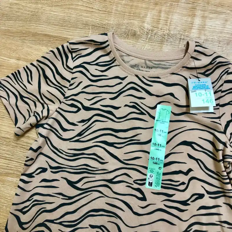 Pulóver con estampado de cebra 