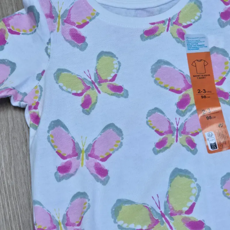 Pulóver con mariposas de colores