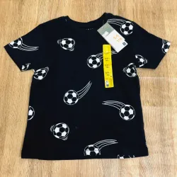 Pulóver con pelota de fútbol color negro 