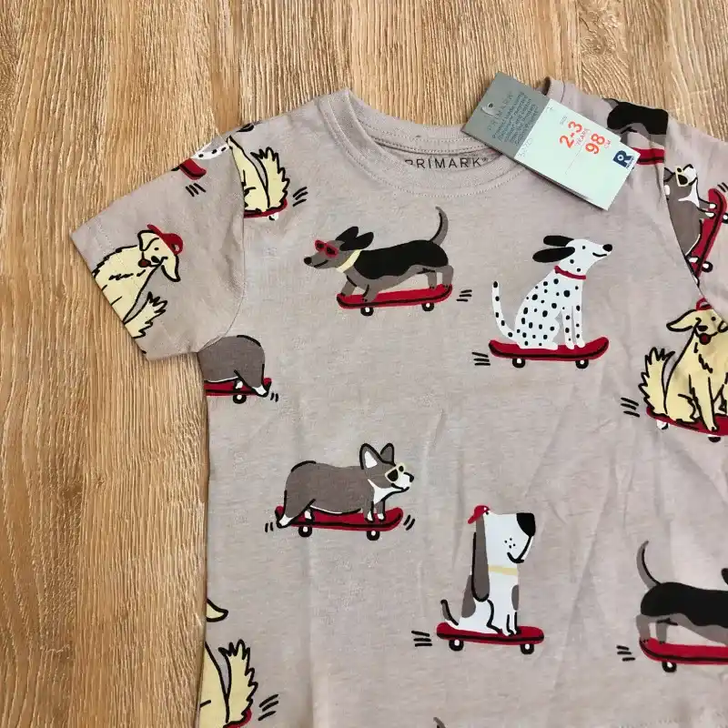 Pulóver con perritos 