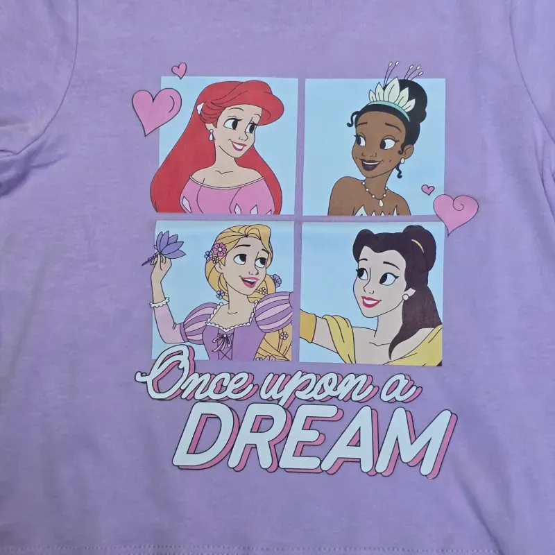 Pulóver con princesas color violeta