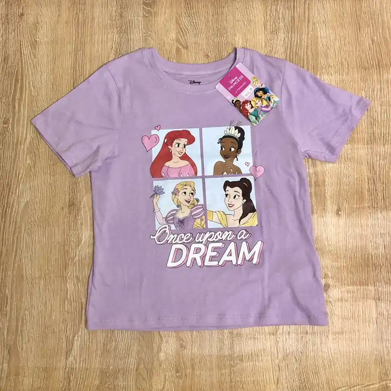 Pulóver con princesas color violeta