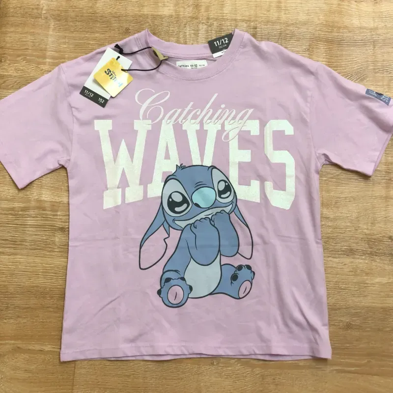 Pulóver con Stitch "Catching Waves"