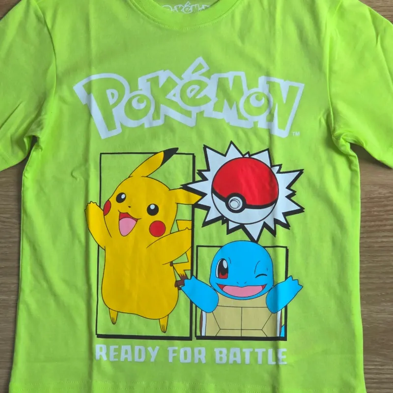 Pulover de Pokémon color verde