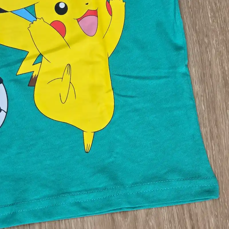 Pulover de Pokémon color verde