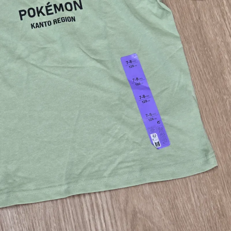 Pulover de Pokémon color verde