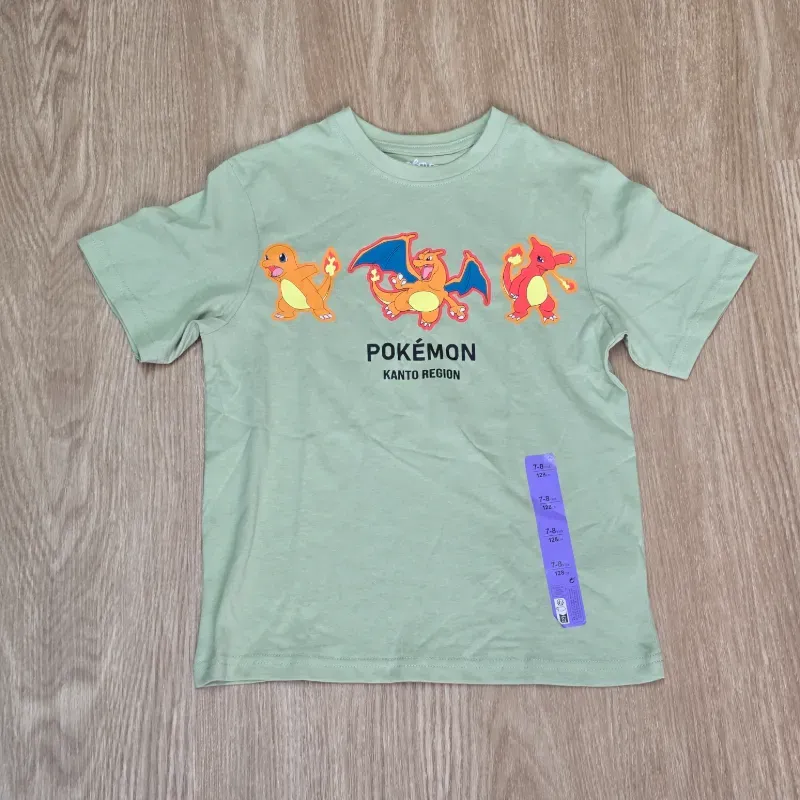 Pulover de Pokémon color verde