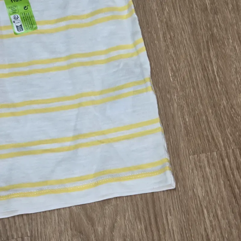 Pulover de rayas amarillo