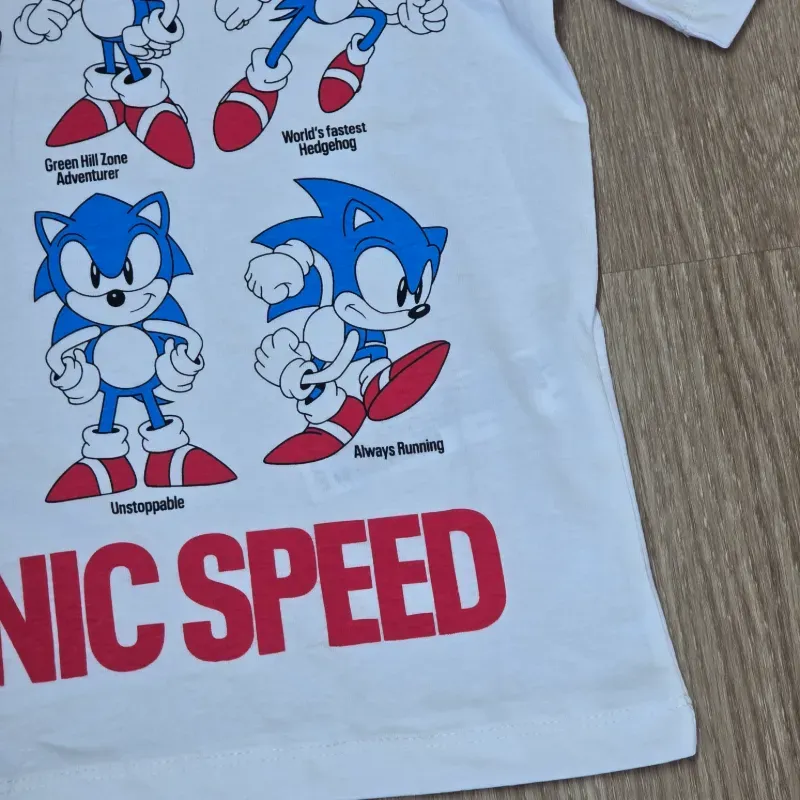 Pulover de Sonic color azul y rojo