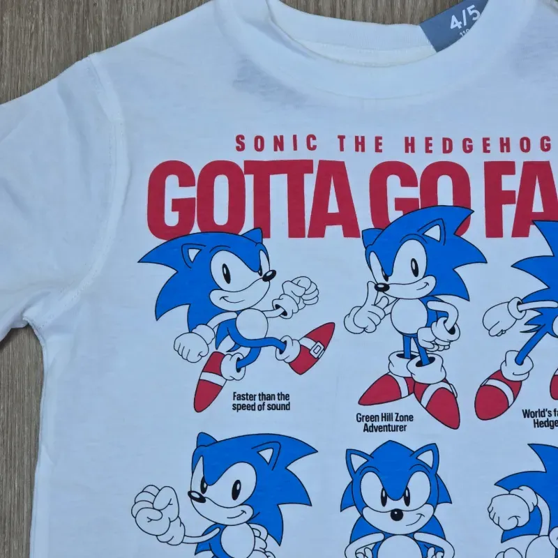 Pulover de Sonic color azul y rojo