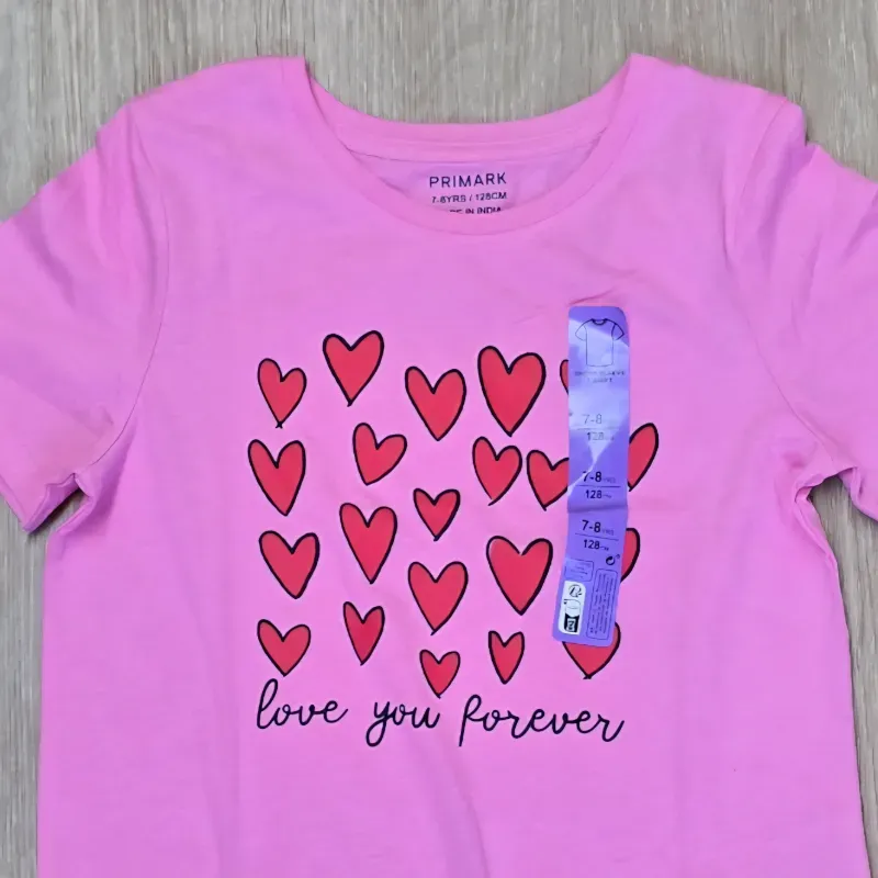 Pulover Rosado con Corazones Rojos