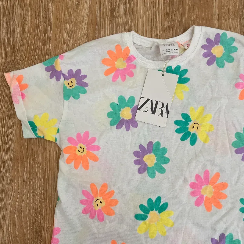 Pulóver Zara con flores 