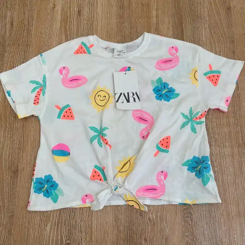 Pulóver Zara con motivos veraniegos 