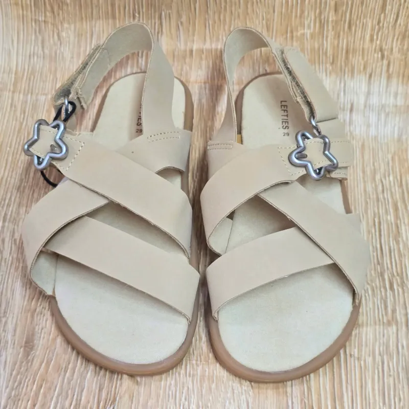 Sandalias beige estrella
