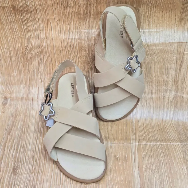 Sandalias beige estrella