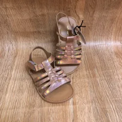Sandalias color dorado