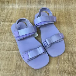 Sandalias color lila