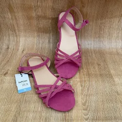 Sandalias color magenta 