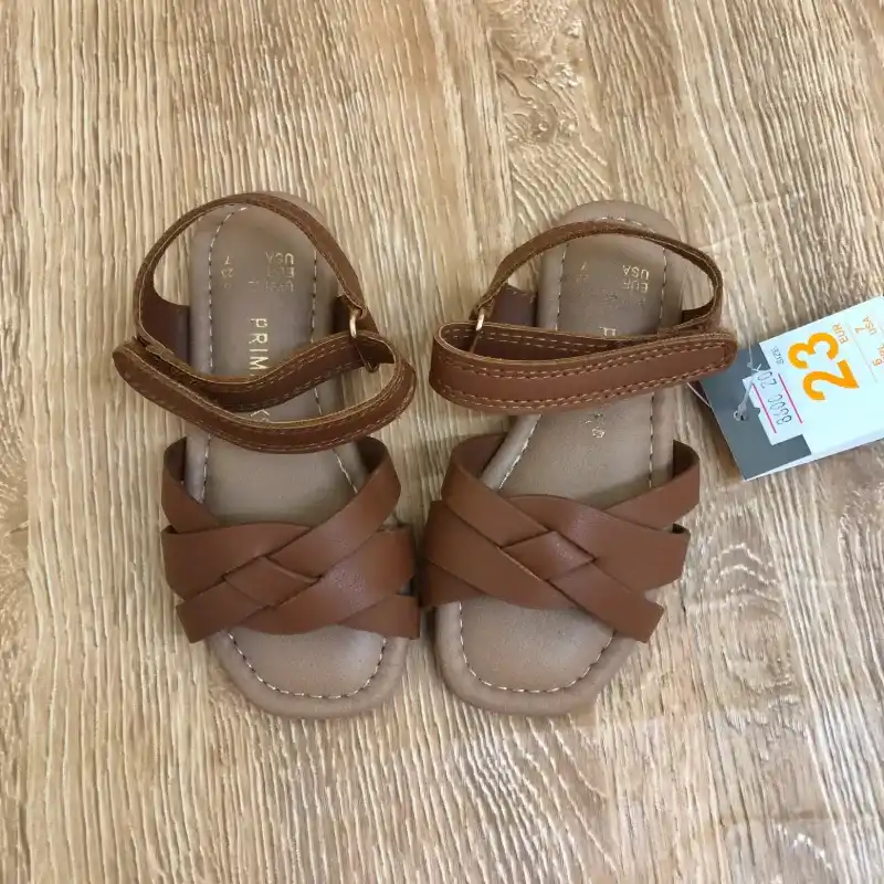 Sandalias color marrón