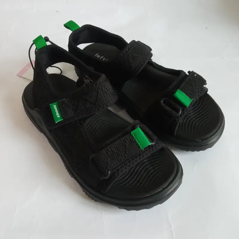 Sandalias color negro y verde