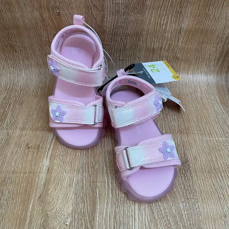Sandalias con luces color rosado 
