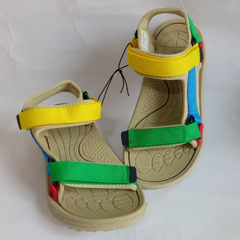 Sandalias de colores 