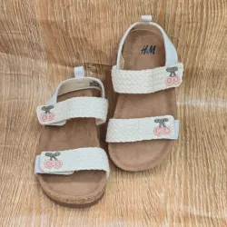 Sandalias de pegueta beige de Yute Cereza