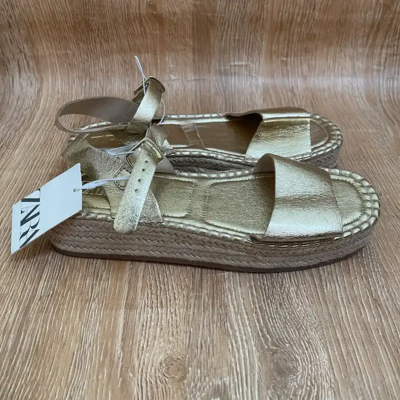 Sandalias de saco color dorado