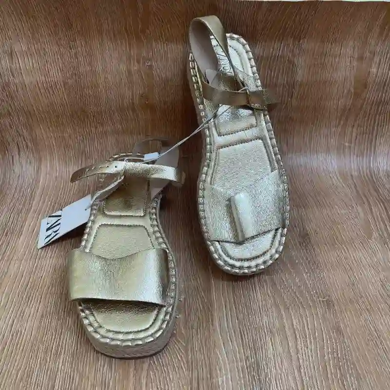 Sandalias de saco color dorado