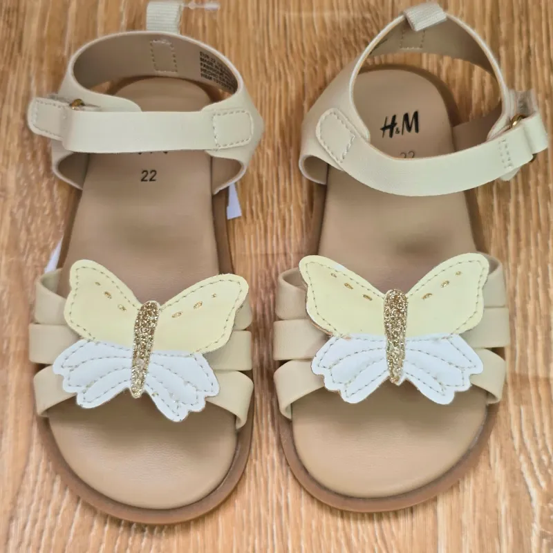 Sandalias de Tiras Beige mariposa