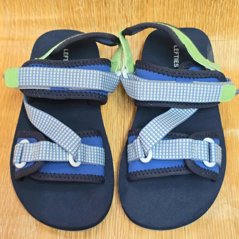 Sandalias Deportivas color azul de peguetas