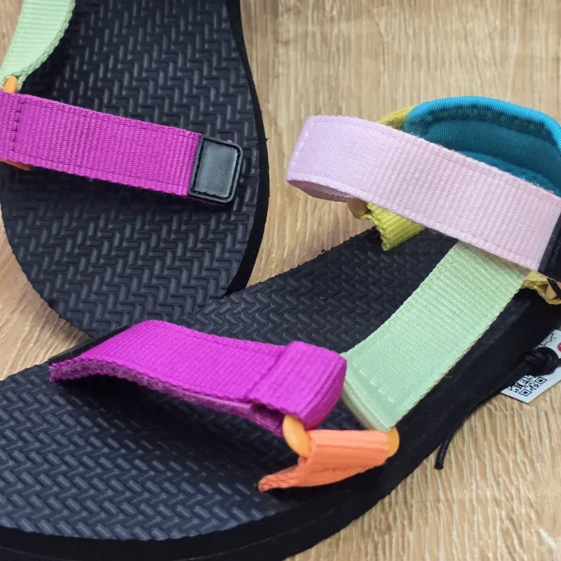 Sandalias estilo Practicas de Colores