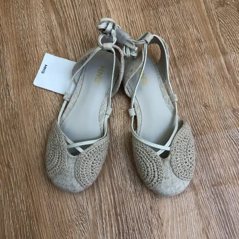 Sandalias Mango con crochet 