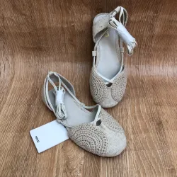 Sandalias Mango con crochet 