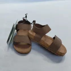 Sandalias prácticas 