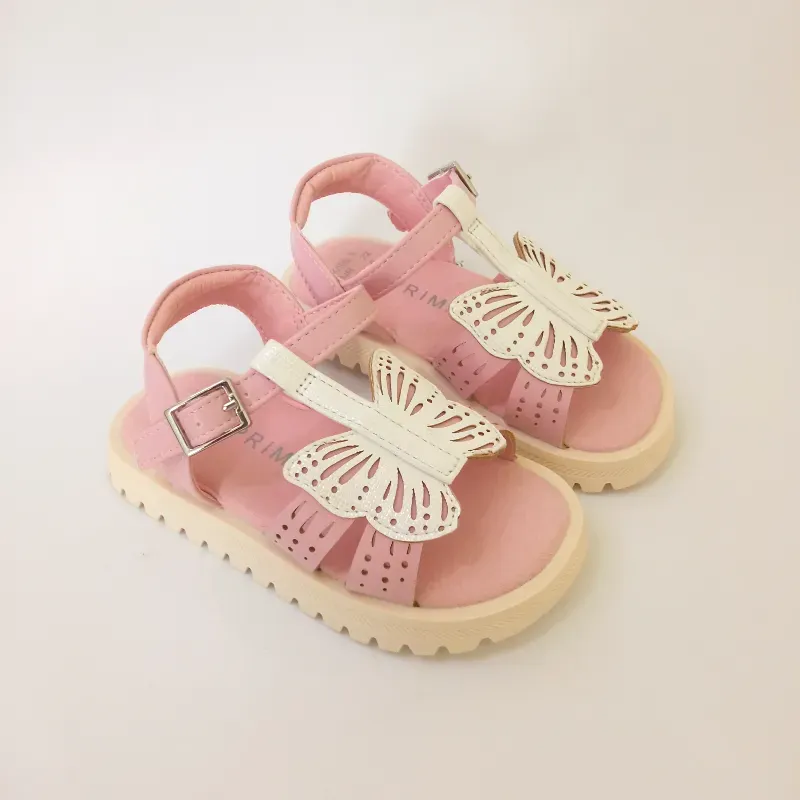 Sandalias rosadas con mariposas 